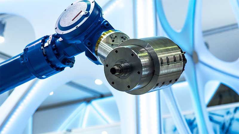 乳化切削液技术演进：驱动模具加工新趋势与行业适配